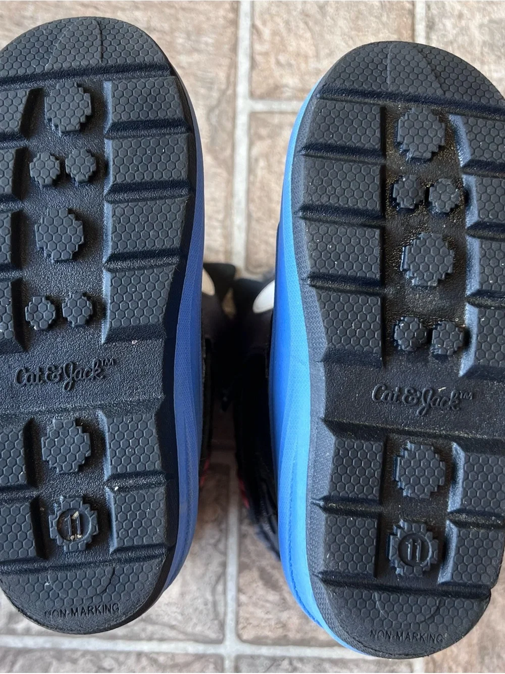 Kids sz 11 Blue Husky Snow Boots